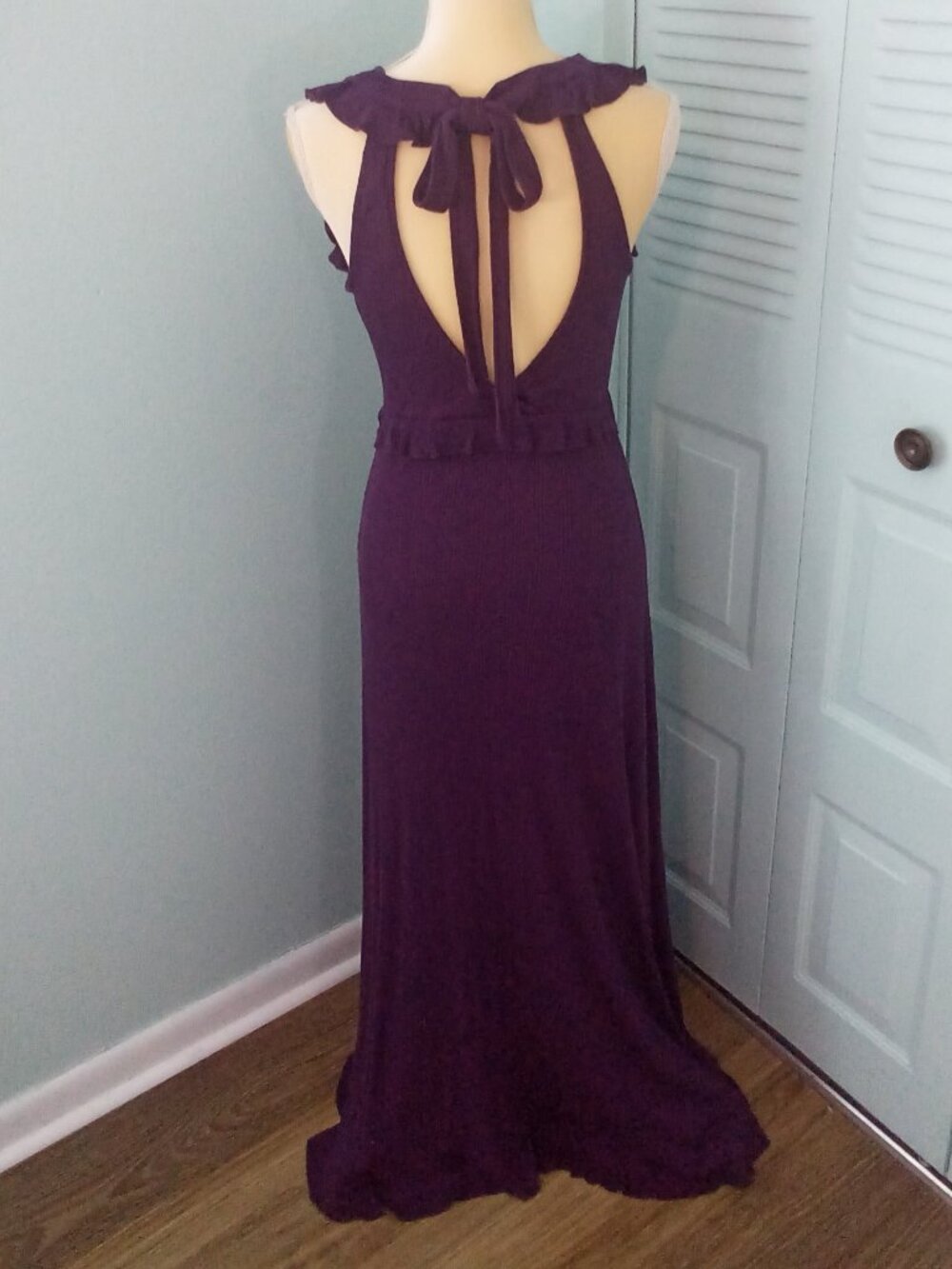 ANTHROPOLOGIE S DEEP-V RUFFLED MAXI ADJ BACK TIE DARK PURPLE RIBBED EMPIRE WAIST